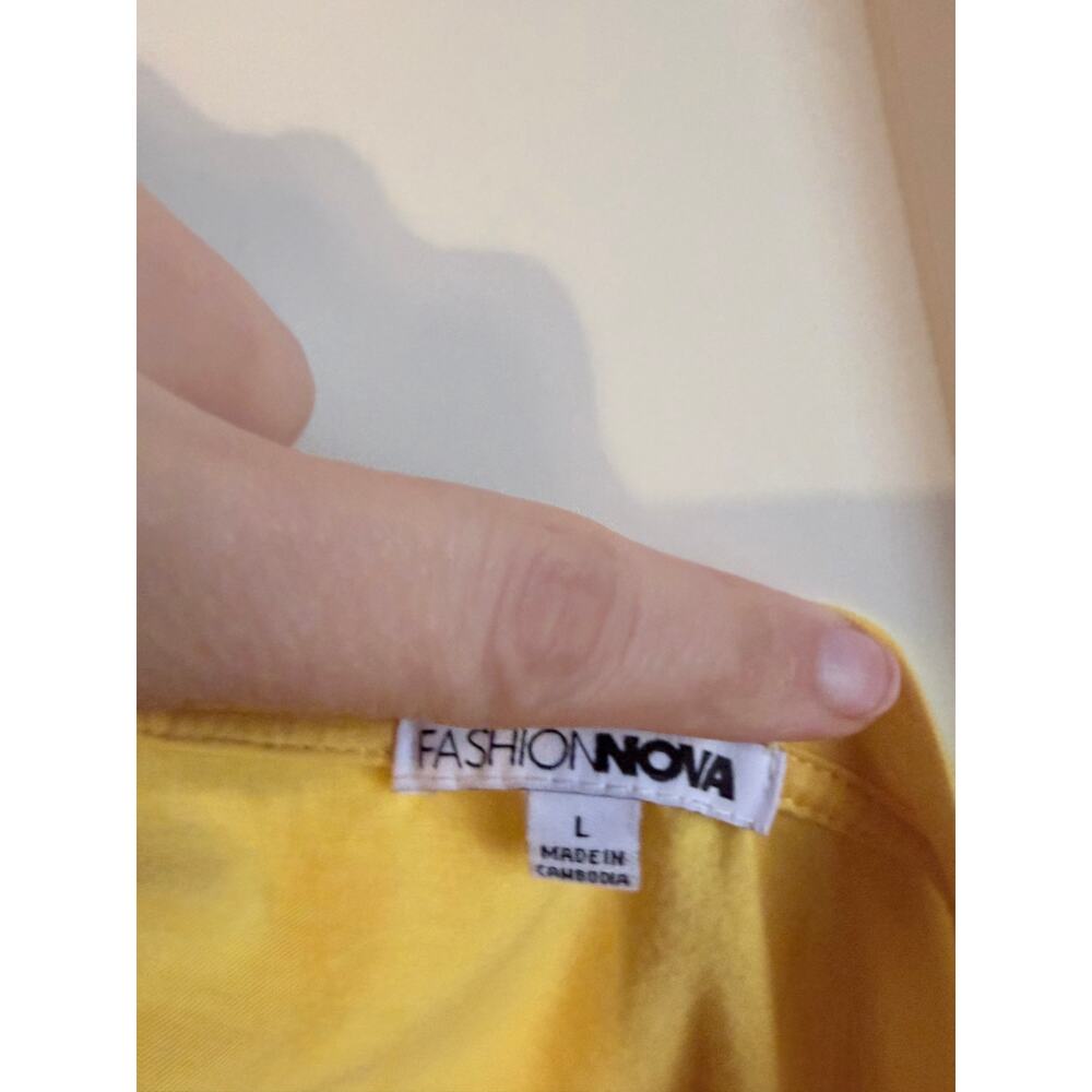 yellow pocket tee - Picture 4 of 4